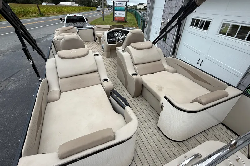Slide: The Image of 2018 Avalon 2385 Catalina Rear Lounger Tri-Toon with luxurious seating and high-performance design. - 13