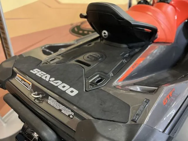 Slide: The Image of Sea-Doo GTI™ SE 170 iBR, iDF with Audio 2022 - 14