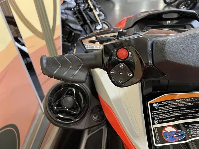 Slide: The Image of Sea-Doo GTI™ SE 170 iBR, iDF with Audio 2022 - 7