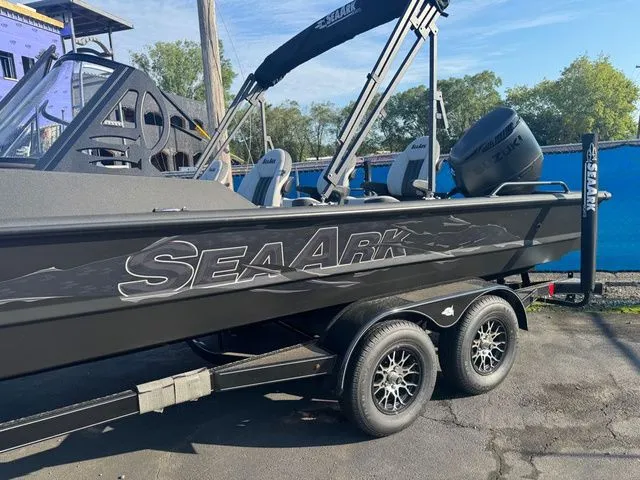 Slide: The Image of SeaArk Protege 240 2026 - 12