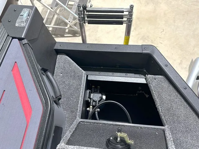 Slide: The Image of Alumacraft Trophy 185X SP FSX 2025 - 10