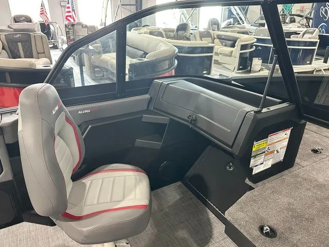 Slide: The Image of Alumacraft Trophy 185X SP FSX 2025 - 21