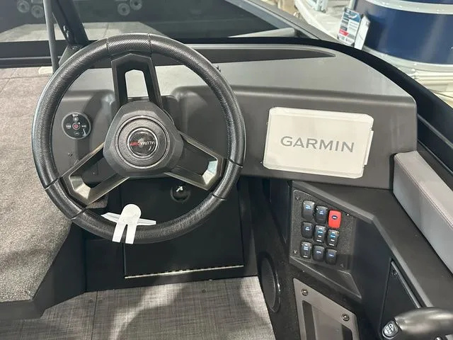 Slide: The Image of Alumacraft Trophy 185X SP FSX 2025 - 27