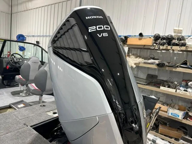 Slide: The Image of Alumacraft Trophy 185X SP FSX 2025 - 6