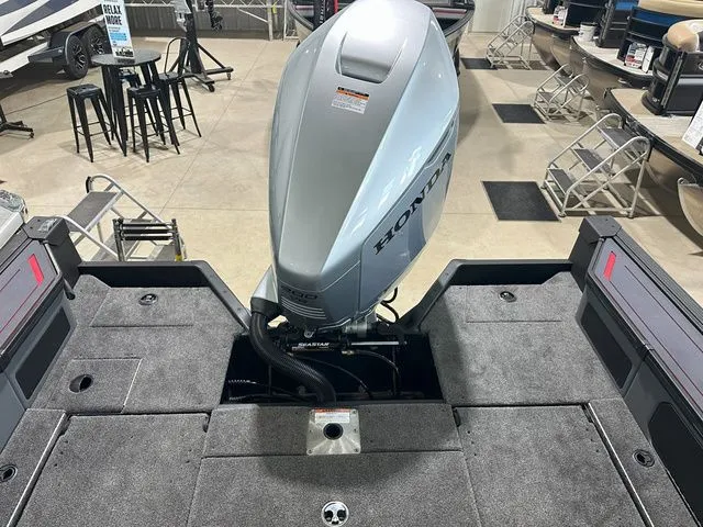 Slide: The Image of Alumacraft Trophy 185X SP FSX 2025 - 9