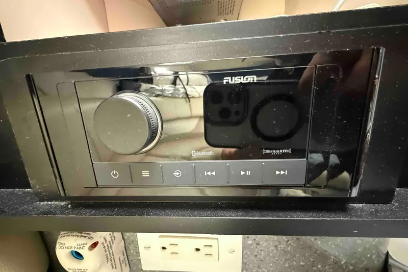 Slide: The Image of Fusion stereo system in a 2007 Formula 27 Performance Cruiser boat. - 38