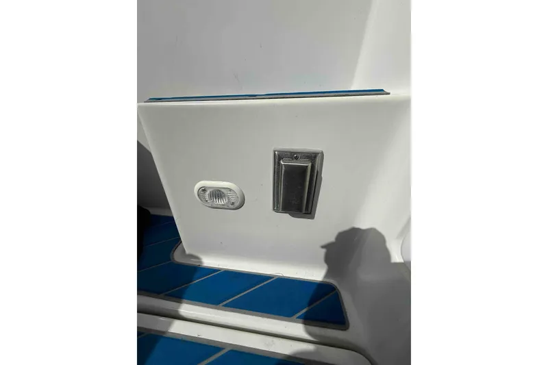 Slide: The Image of 2007 Formula 27 Performance Cruiser, white hull detail with blue flooring. - 51