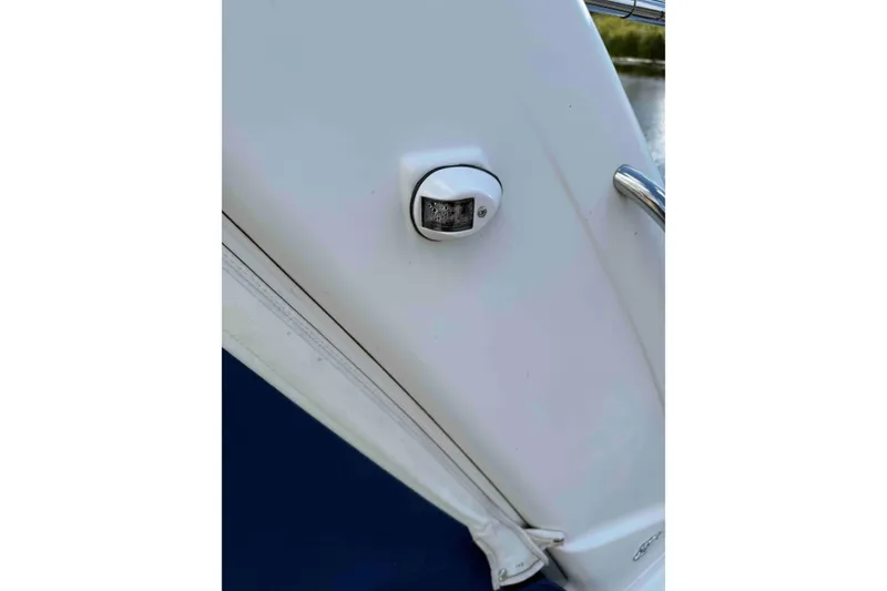 Slide: The Image of 2007 Formula 27 Performance Cruiser, close-up of exterior light and railing. - 56