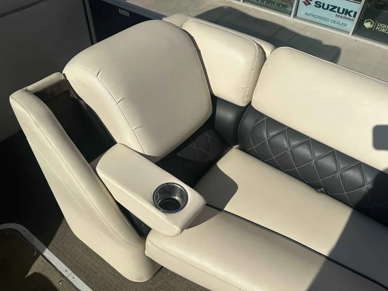 Slide: The Image of Bennington 25753QCWIODR Q25 2014 - 12