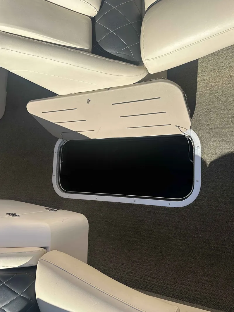 Slide: The Image of Bennington 25753QCWIODR Q25 2014 - 6