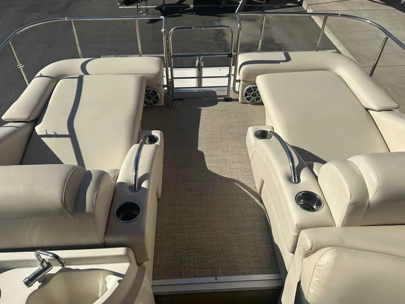 Slide: The Image of Bennington 25753QCWIODR Q25 2014 - 7