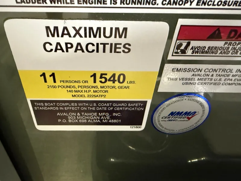 Slide: The Image of Tahoe Sport 2385 Swingback (VRB) & Honda 4-Stroke EFI 2025 - 15