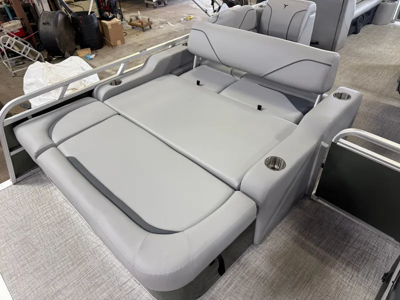 Slide: The Image of Tahoe Sport 2385 Swingback (VRB) & Honda 4-Stroke EFI 2025 - 17