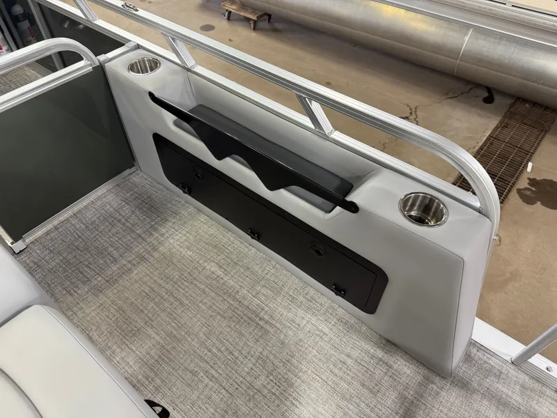 Slide: The Image of Tahoe Sport 2385 Swingback (VRB) & Honda 4-Stroke EFI 2025 - 22