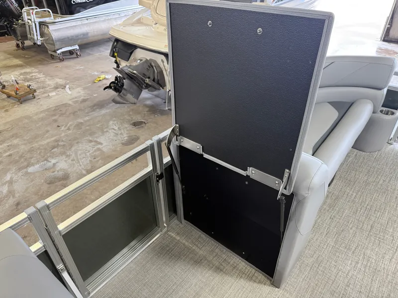 Slide: The Image of Tahoe Sport 2385 Swingback (VRB) & Honda 4-Stroke EFI 2025 - 27