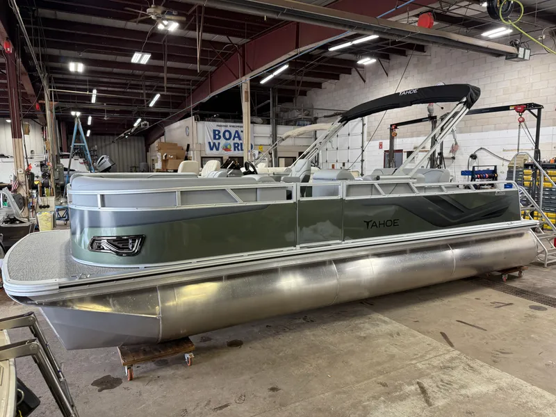 Slide: The Image of Tahoe Sport 2385 Swingback (VRB) & Honda 4-Stroke EFI 2025 - 36