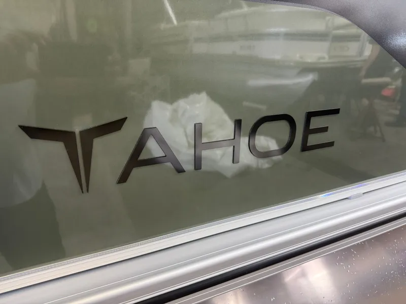 Slide: The Image of Tahoe Sport 2385 Swingback (VRB) & Honda 4-Stroke EFI 2025 - 37