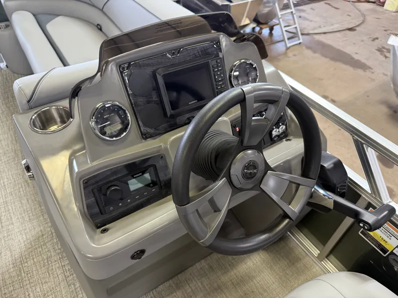 Slide: The Image of Tahoe Sport VRB 2385 Swingback & 4-Stroke $33995 2025 - 11