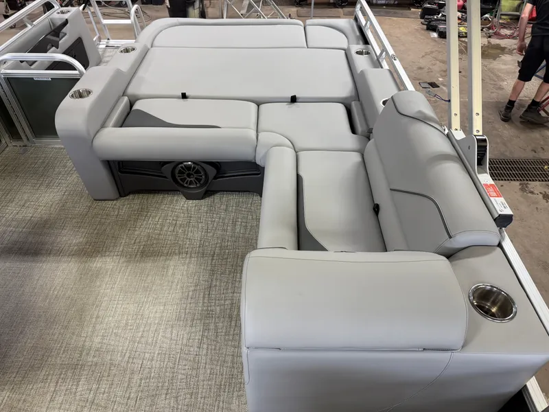 Slide: The Image of Tahoe Sport VRB 2385 Swingback & 4-Stroke $33995 2025 - 18