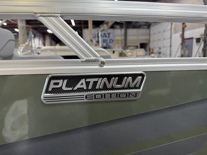 Slide: The Image of Tahoe Sport VRB 2385 Swingback & 4-Stroke $33995 2025 - 38