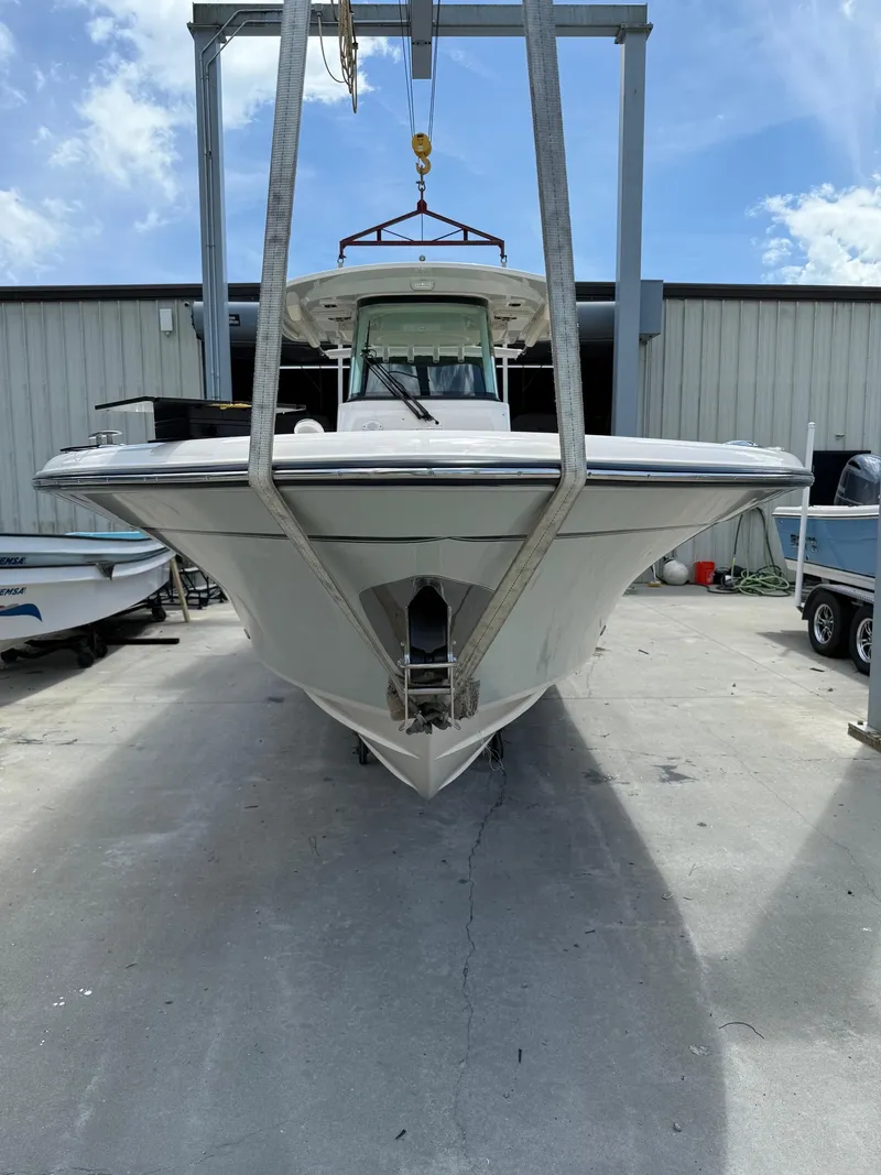 Slide: The Image of Grady-White 281 Coastal Explorer 2026 - 4