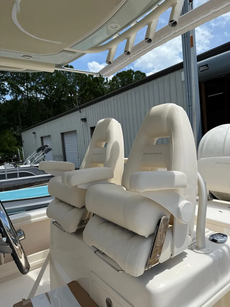 Slide: The Image of Grady-White 281 Coastal Explorer 2026 - 5