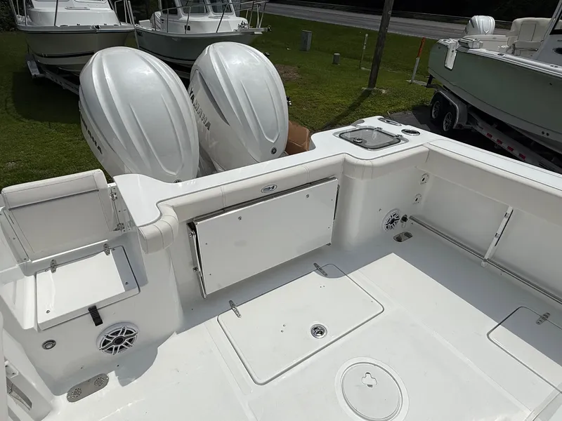 Slide: The Image of Sea Hunt Gamefish 30 Forward Seating 2026 - 14