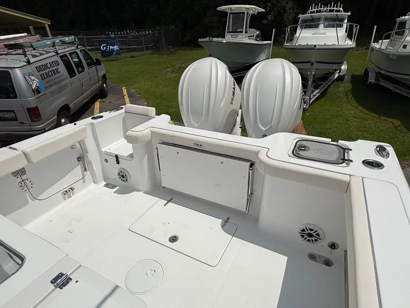 Slide: The Image of Sea Hunt Gamefish 30 Forward Seating 2026 - 15