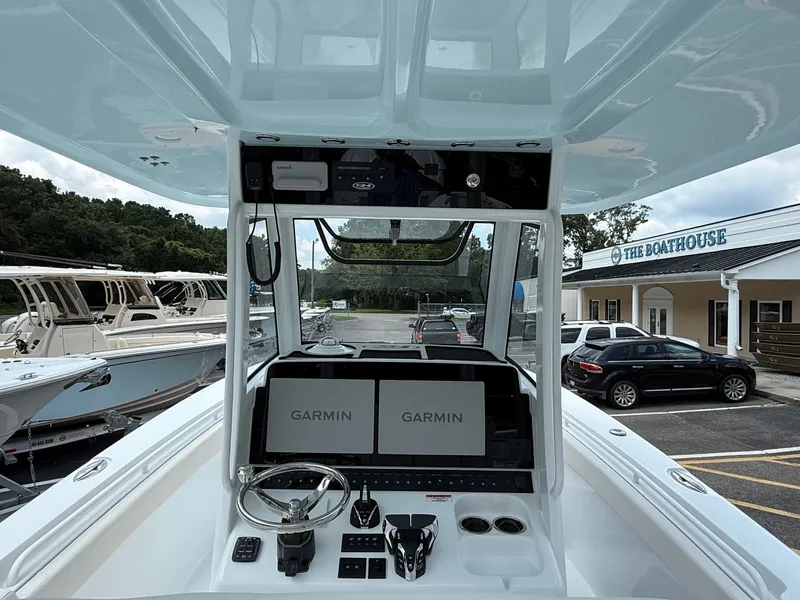 Slide: The Image of Sea Hunt Gamefish 30 Forward Seating 2026 - 6