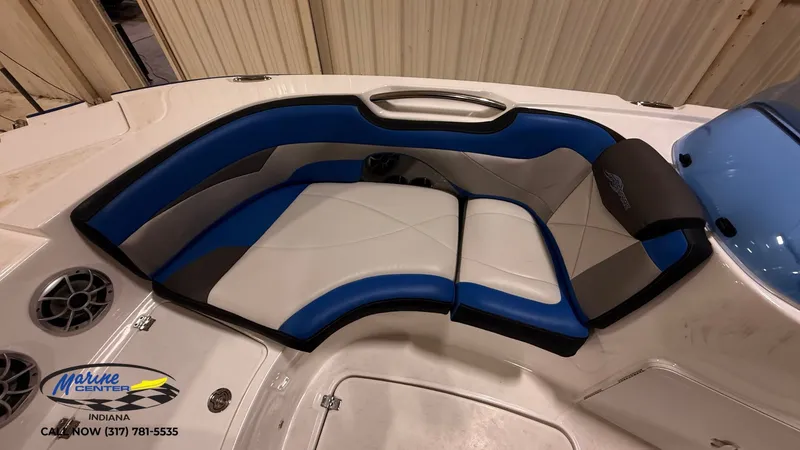 Slide: The Image of Hurricane SPITFIRE 203 SUNDECK SPORT 2015 - 10