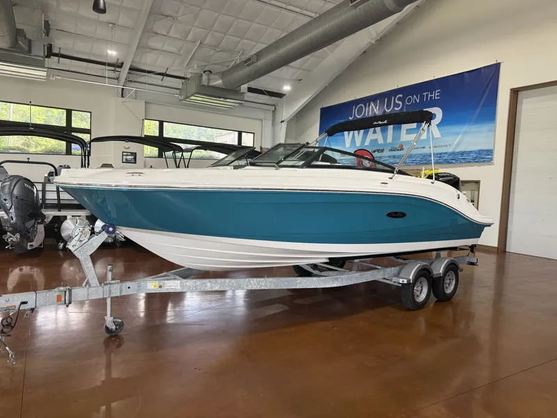 Slide: The Image of Sea Ray SPX 230 2023 - 1