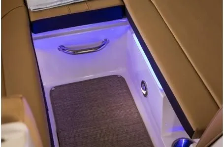 Slide: The Image of Sea Ray SPX 230 2023 - 3