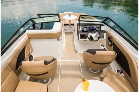 Slide: The Image of Sea Ray SPX 230 2023 - 5