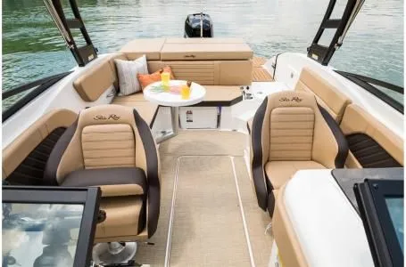 Slide: The Image of Sea Ray SPX 230 2023 - 8