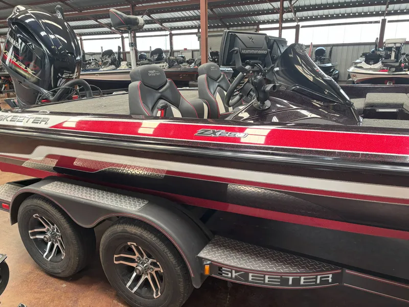 Slide: The Image of Skeeter ZX250 2020 - 1