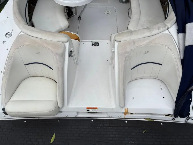 Slide: The Image of Four Winns F244 2008 - 13