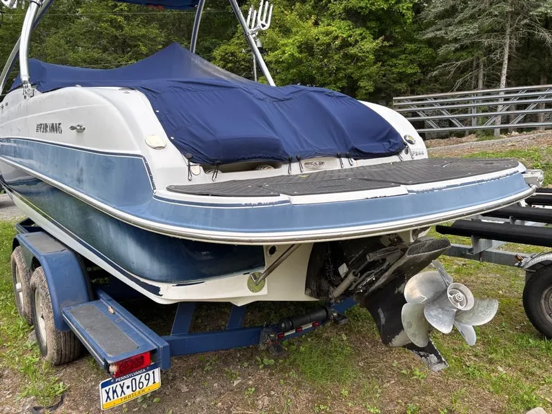 Slide: The Image of Four Winns F244 2008 - 3