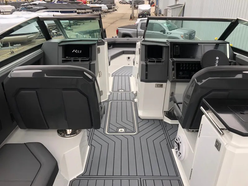 Slide: The Image of Cobalt R33 OB 2023 - 12