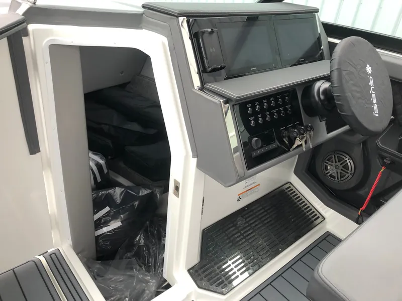 Slide: The Image of Cobalt R33 OB 2023 - 16