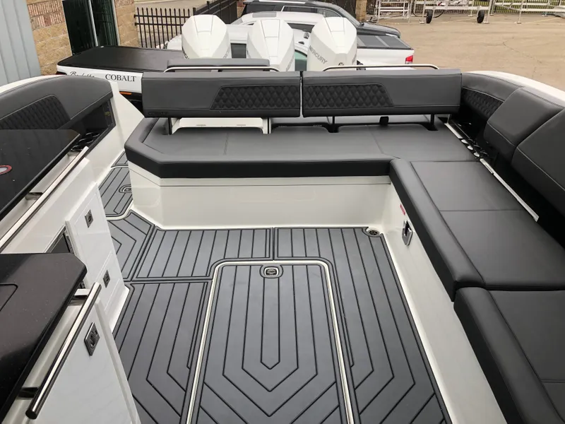 Slide: The Image of Cobalt R33 OB 2023 - 24