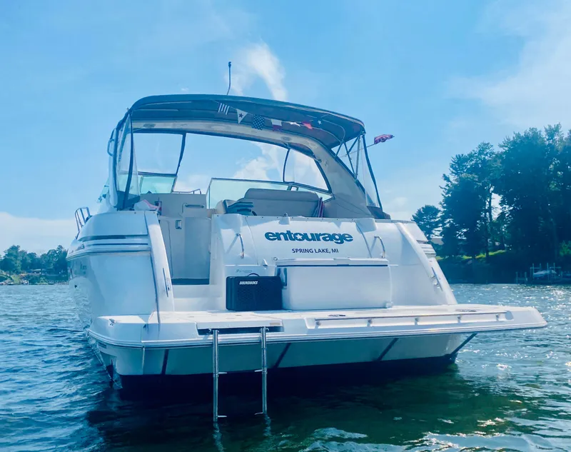 The Image of 2000 Cruisers Yachts 3870 on a sunny lake. - 0