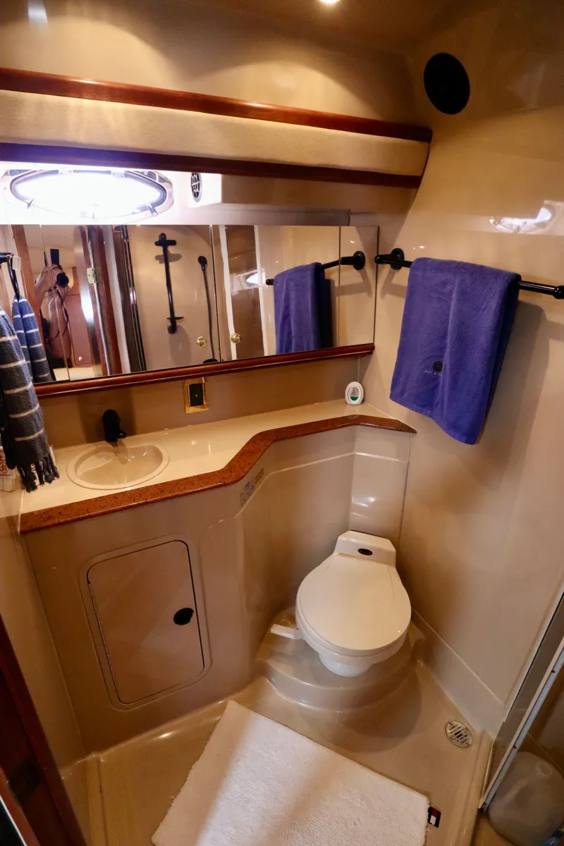 Slide: The Image of Luxurious bathroom in a 2000 Cruisers Yachts 3870. - 6