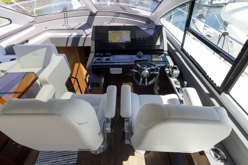 Slide: The Image of Cruisers 60 Cantius 2021 - 10