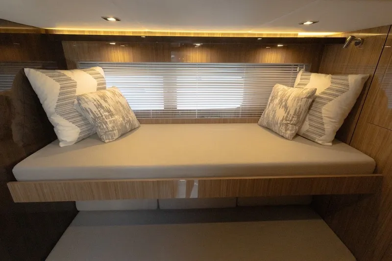 Slide: The Image of Cruisers 60 Cantius 2021 - 12