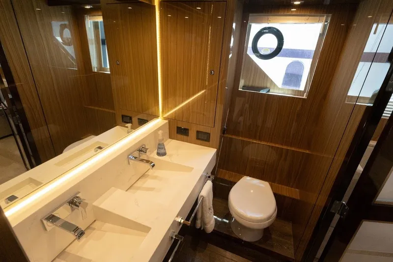 Slide: The Image of Cruisers 60 Cantius 2021 - 40
