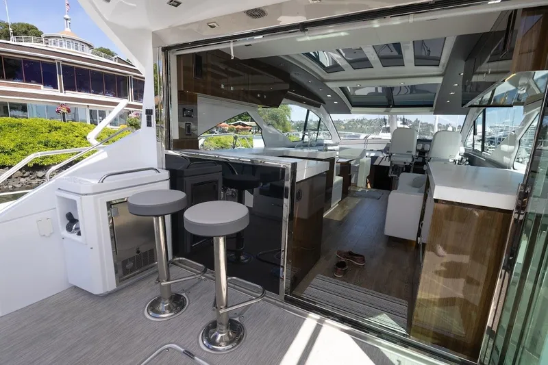 Slide: The Image of Cruisers 60 Cantius 2021 - 6