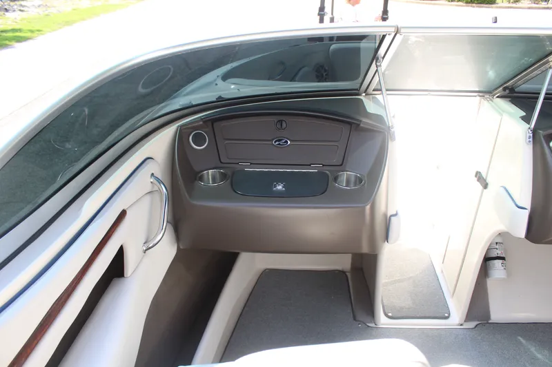 Slide: The Image of Sea Ray 230 Select 2007 - 12