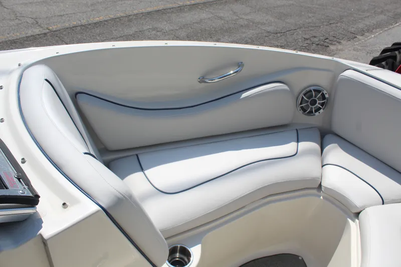 Slide: The Image of Sea Ray 230 Select 2007 - 16