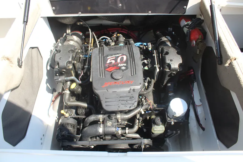 Slide: The Image of Sea Ray 230 Select 2007 - 18