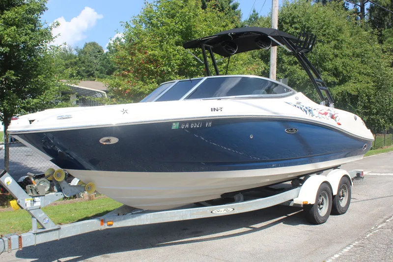 Slide: The Image of Sea Ray 230 Select 2007 - 2